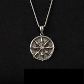 Single Zircon Detailed Round Silver Necklace