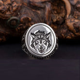 Stoneless Design Silver Men Ring With Wolf Figure