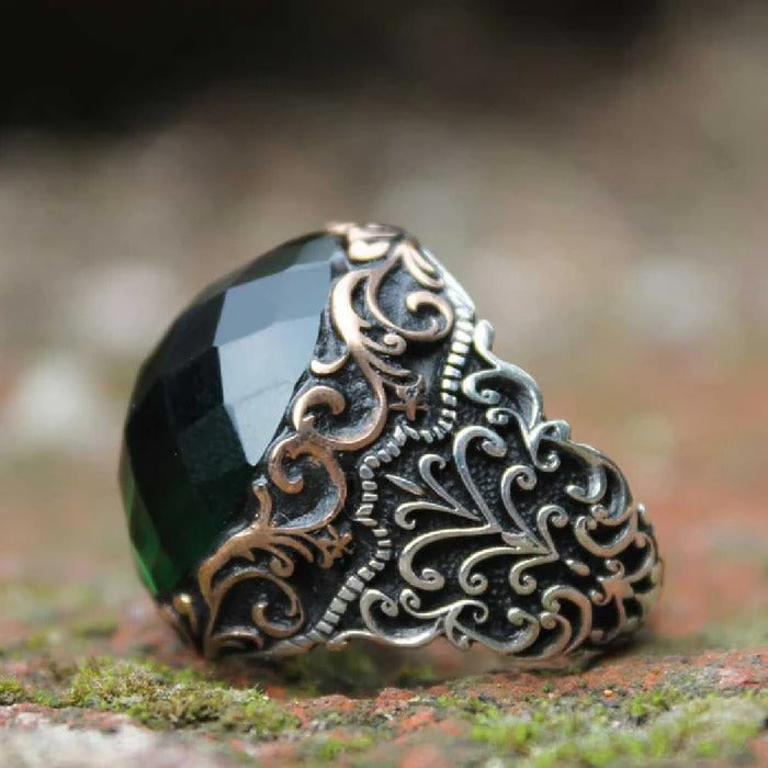 Shiny Faceted Emerald Silver Green Mens Ring