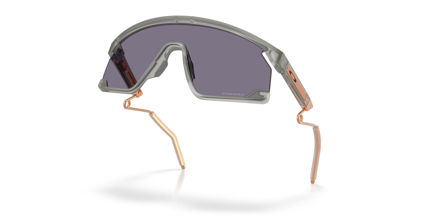 Oaakley Bxtr Metal 9237 Sunglasses