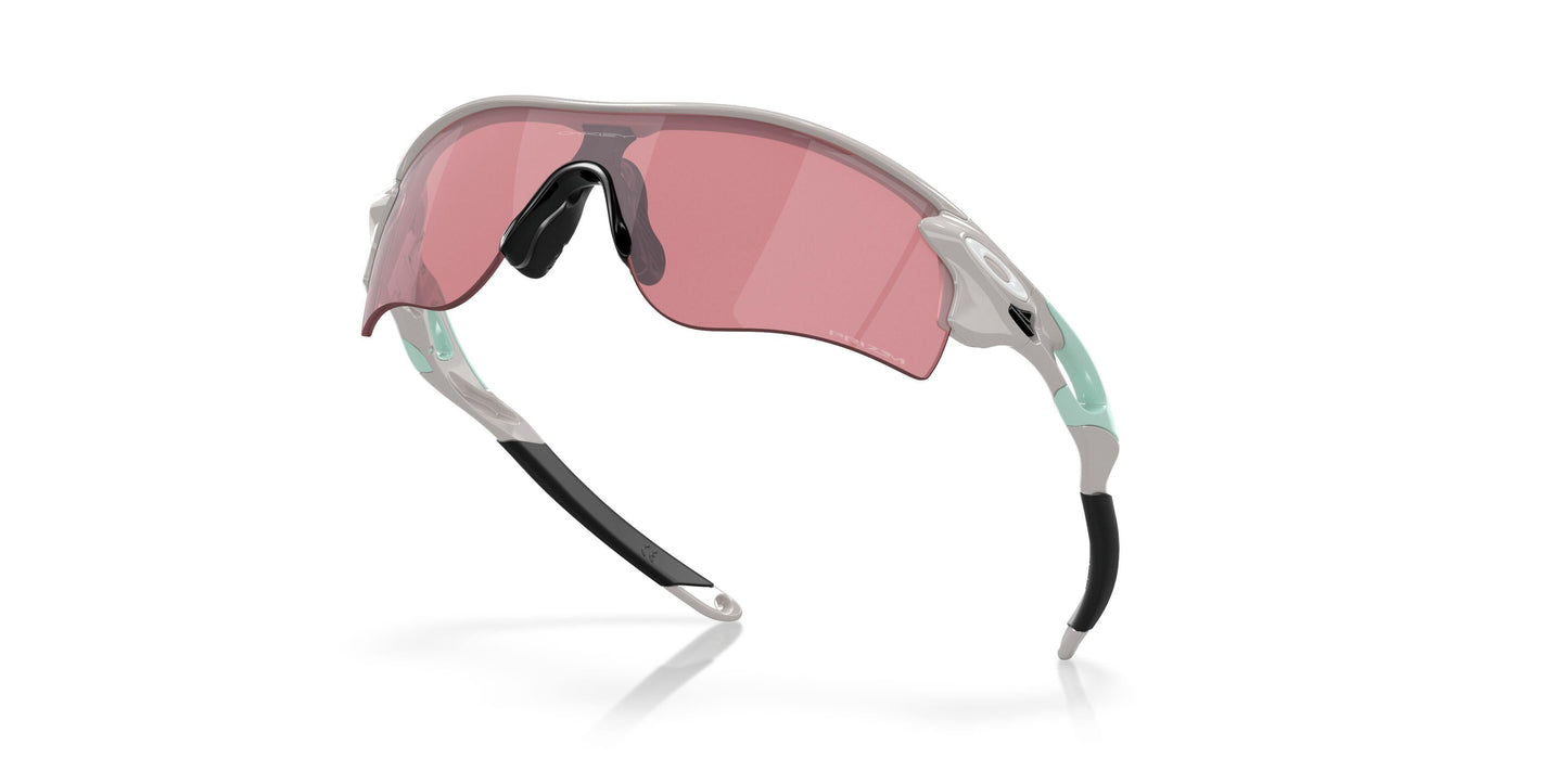 Oaakley Radarlock Path 9206 Sunglasses