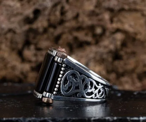 Black Aqeeq Rectangle Cut Silver Ring