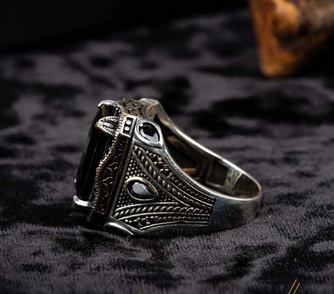 Black Zircon Elegant Silver Men Ring