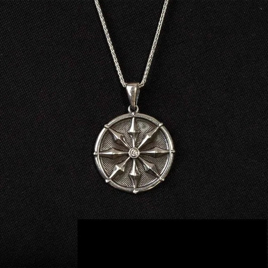 Single Zircon Detailed Round Silver Necklace