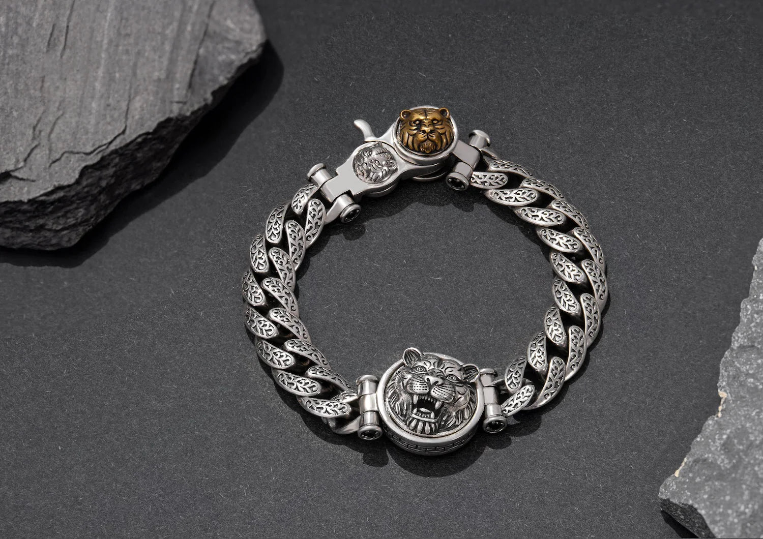 Bracelate