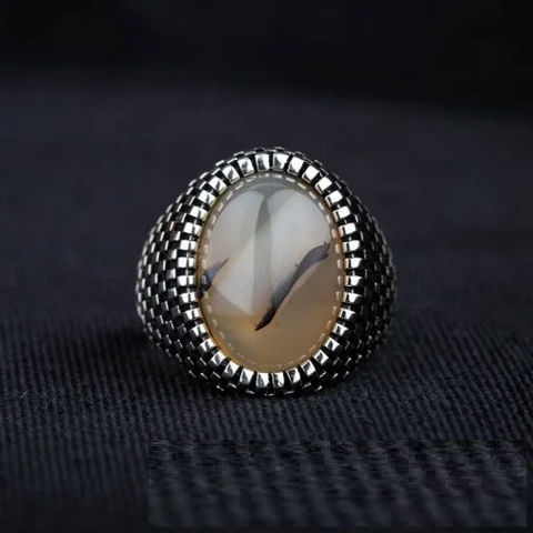 Oval Red Yemeni Aqeeq Grid Pattern Silver Ring