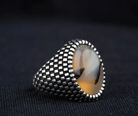 Oval Red Yemeni Aqeeq Grid Pattern Silver Ring