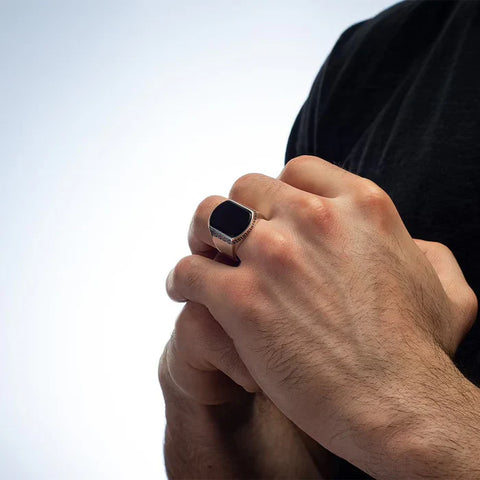 MODERN MOTIF BLACK ONYX RING