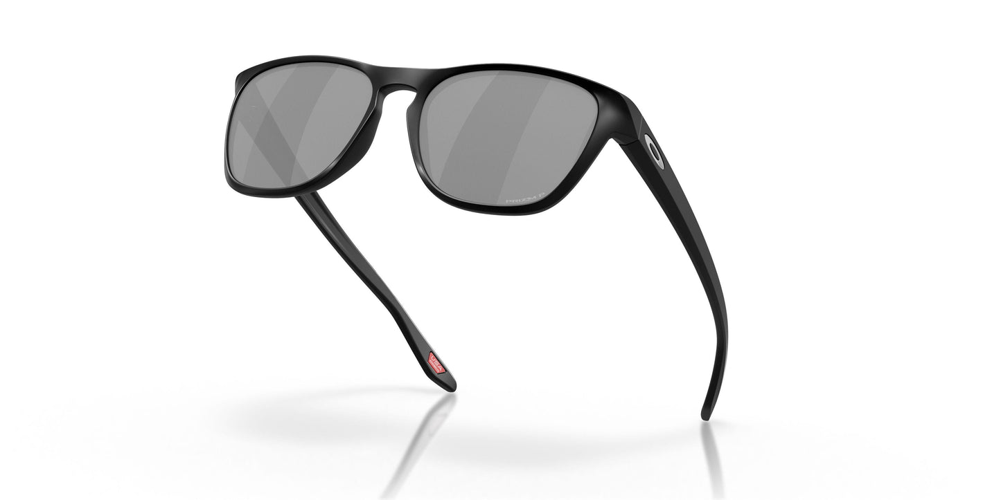 Oaakley Manorburn 9479 Sunglasses