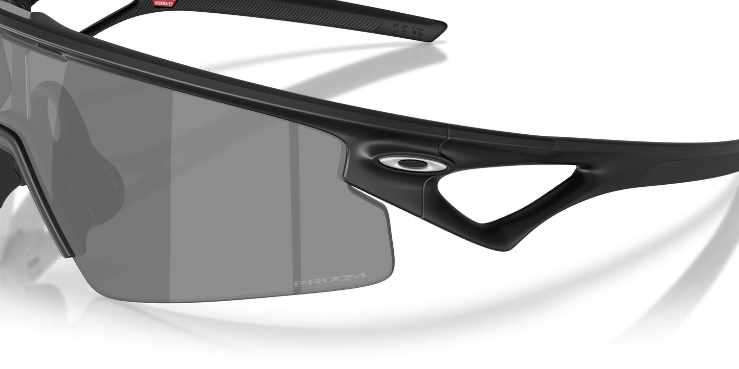 Oaakley Sphaera Strike 9531 Sunglasses