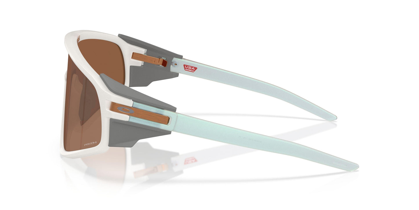 Oaakley Latch Panel 9404 Sunglasses