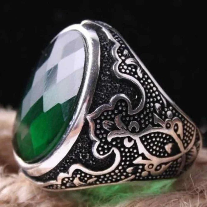 Exclusive Beautiful Emerald Stone Silver Mens Ring