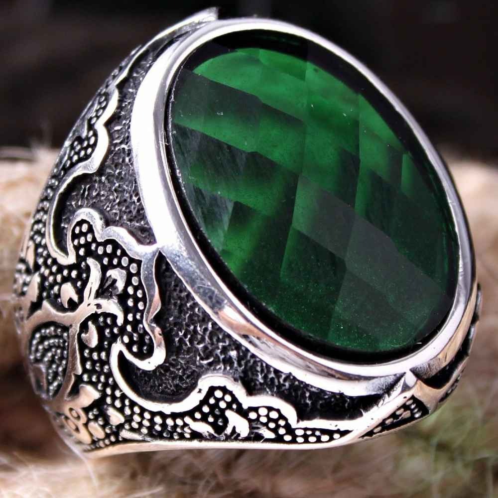 Exclusive Beautiful Emerald Stone Silver Mens Ring