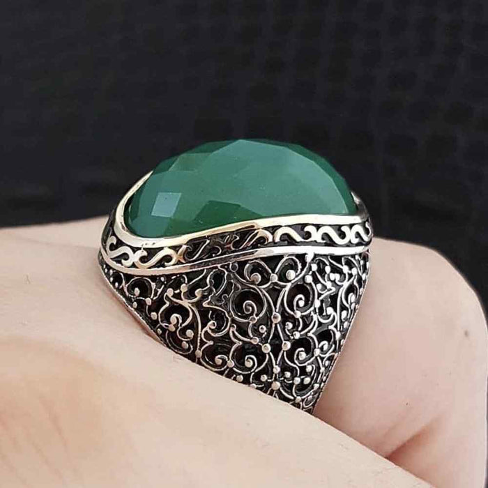 Mens Gorgeous Emerald Stone Silver Ring