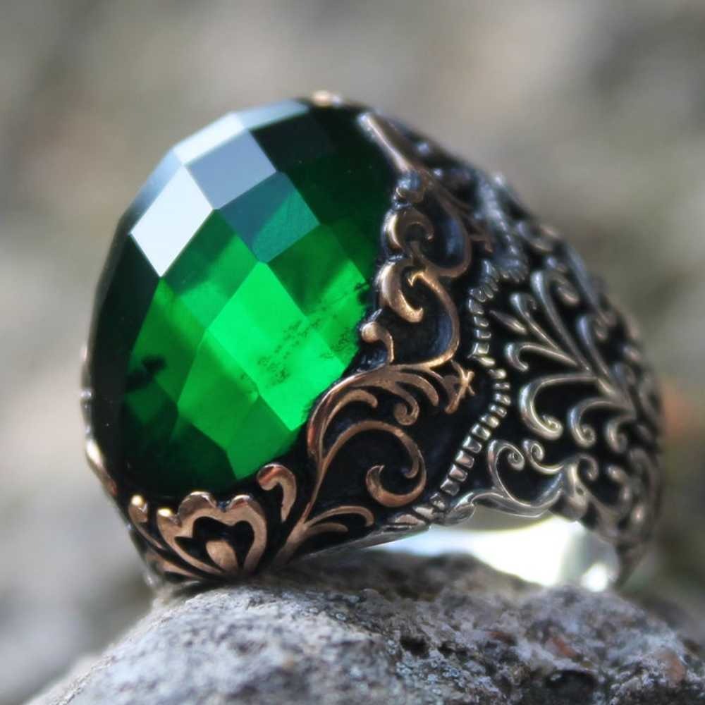 Shiny Faceted Emerald Silver Green Mens Ring